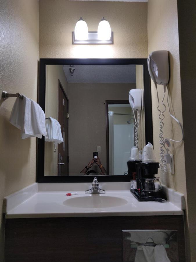 Super 8 By Wyndham Il Hotel 2*