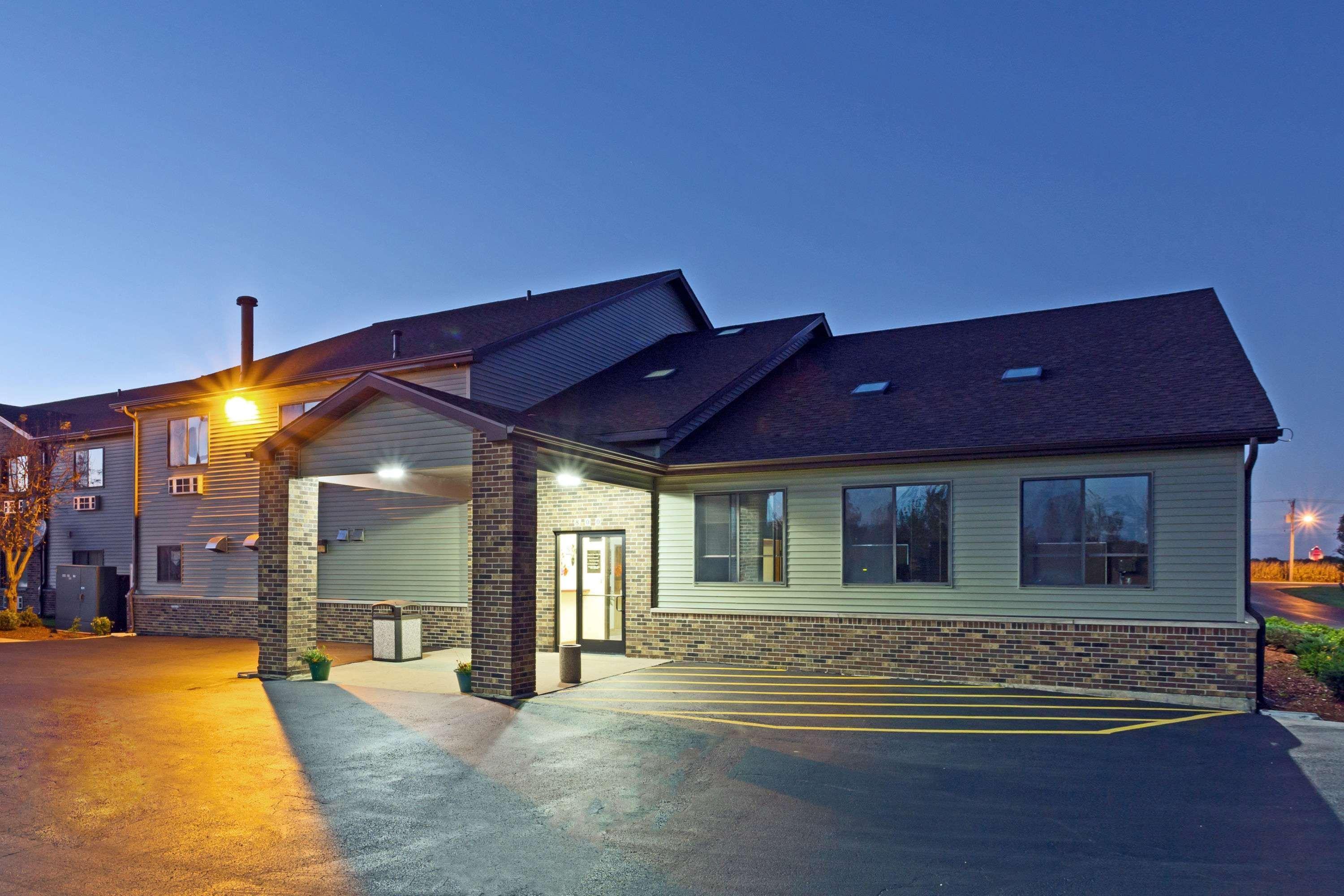 Super 8 By Wyndham Il Hotel