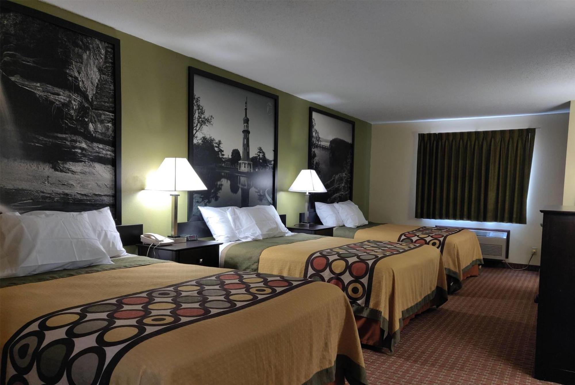 Super 8 By Wyndham Il
