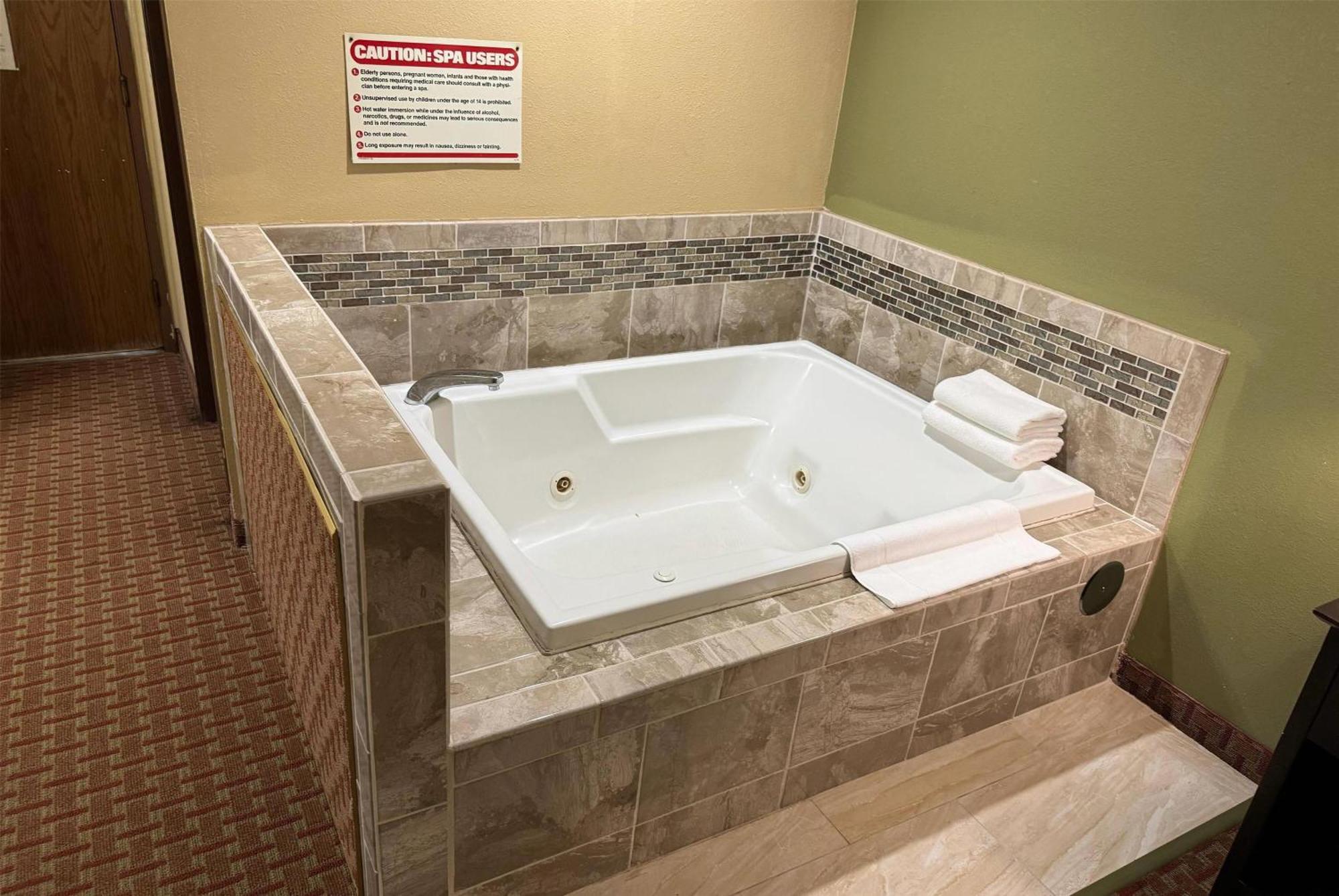 Super 8 By Wyndham Il Hotel