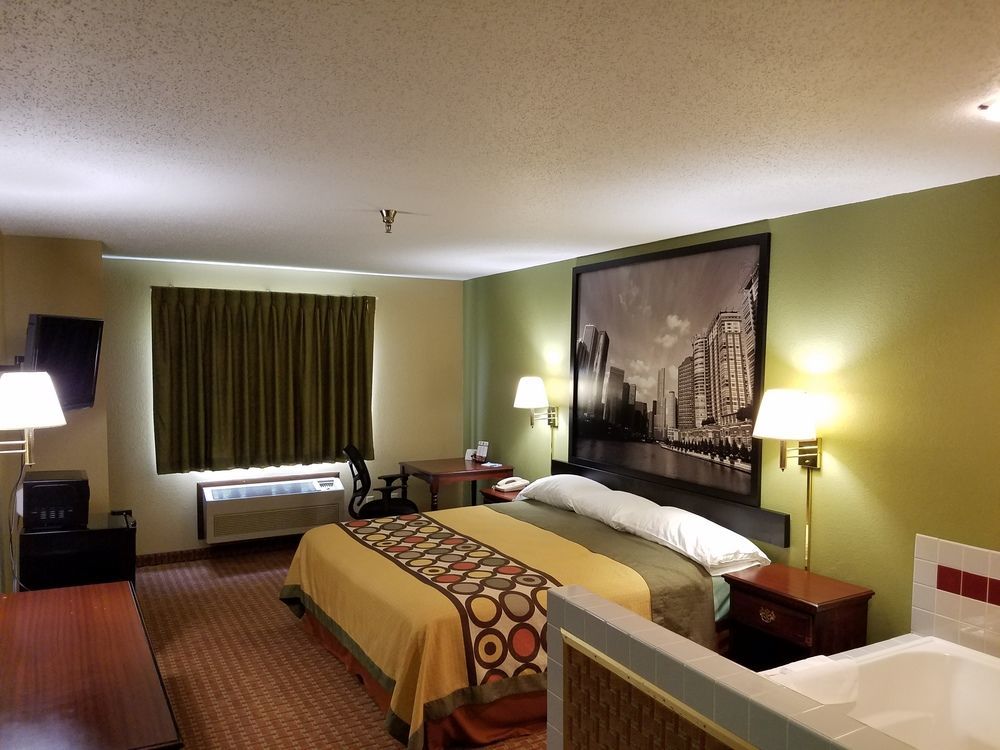 Super 8 By Wyndham Il