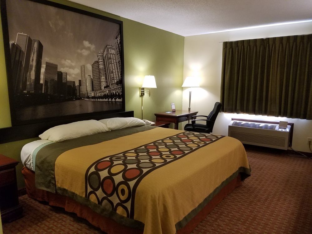 Hotel Super 8 By Wyndham Il DeKalb