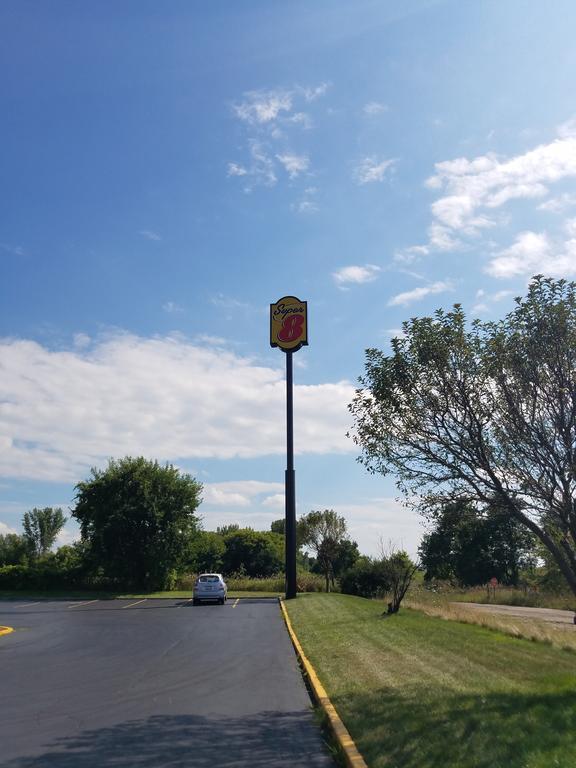 Super 8 By Wyndham Il Hotel 2*