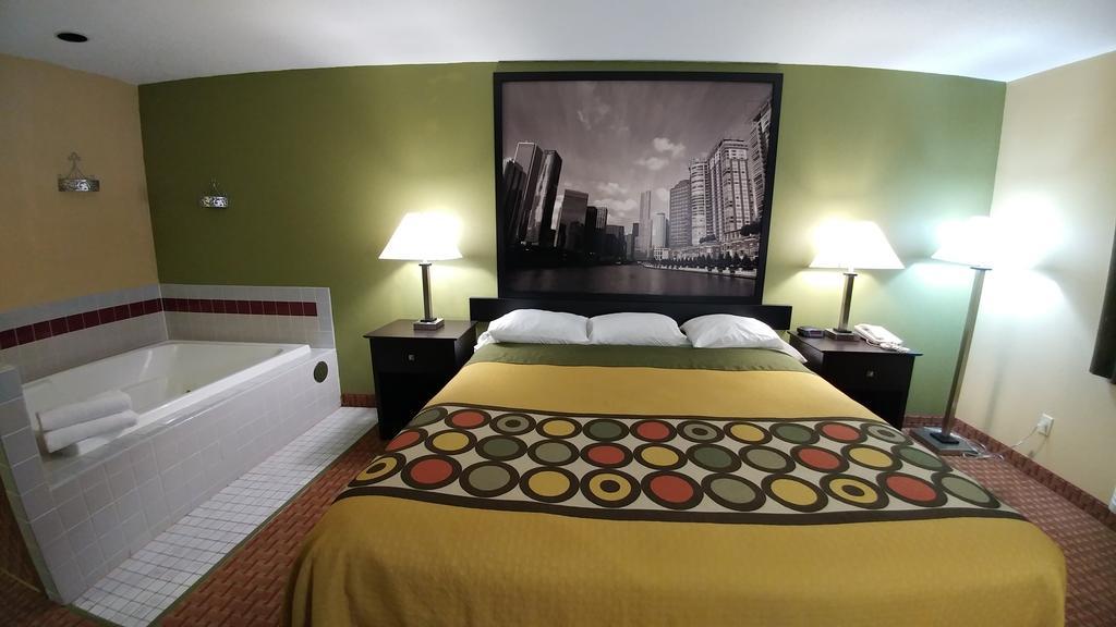 Hotel Super 8 By Wyndham Il DeKalb