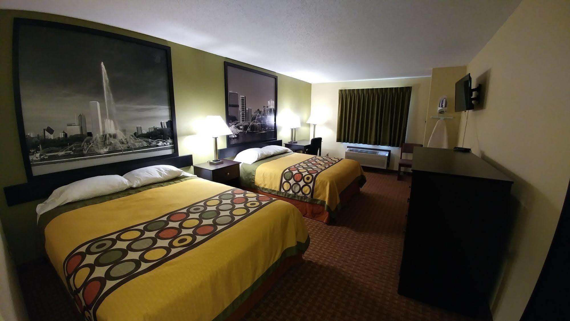 Super 8 By Wyndham Il Hotel 2*
